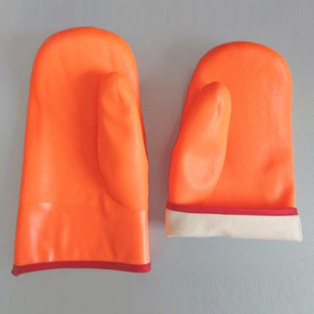 orangefarbener PVC-Handschuh