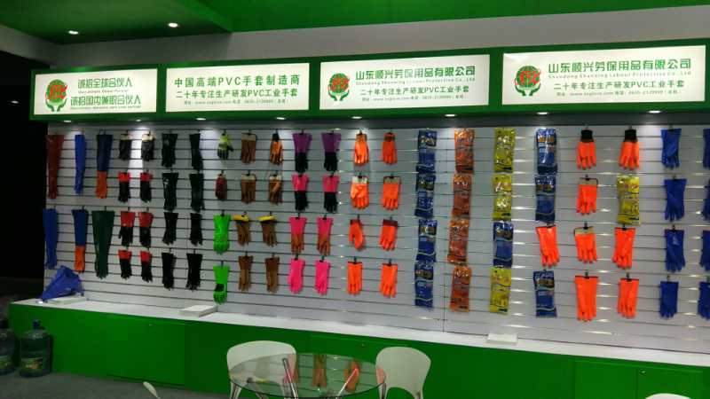 Winter pvc coated gloves.jpg Winter pvc coated gloves.jpg